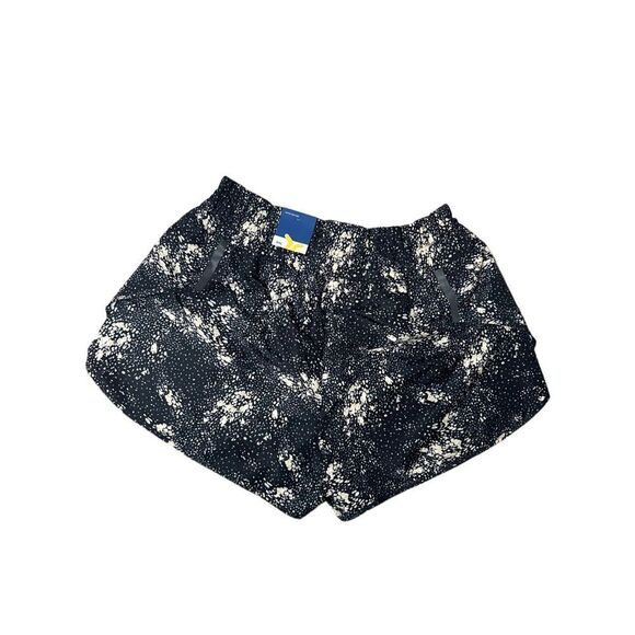 Old Navy Reflective Athletic Shorts - Women’s 2XL NEW - Picture 6 of 7